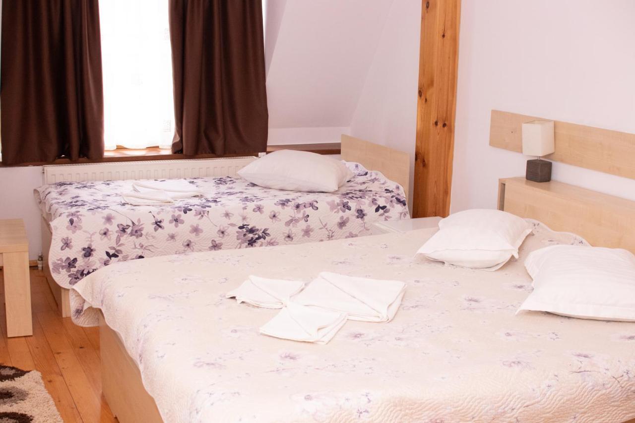 Bicaz-Chei Hotell Exteriör bild