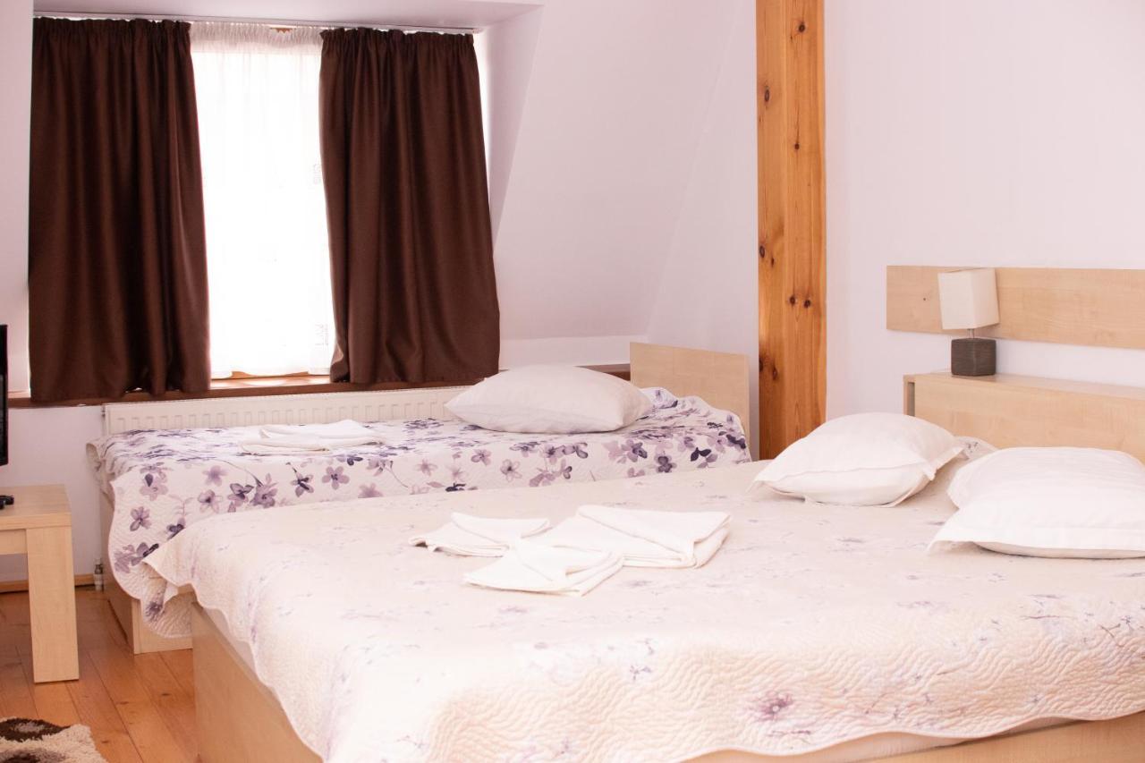 Bicaz-Chei Hotell Exteriör bild